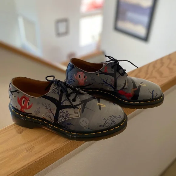 Dr. Martens Gray Graphic Lace-Up Shoes with Black Laces and Yellow Stitching - Picture 2 of 5